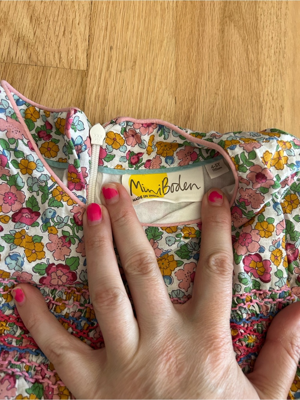 Mini boden smocked floral embroidered dress 4-5y lined pockets - Picture 5 of 10